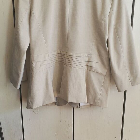 Le chateau Jacket size xl. Fits like a 12 - Picture 5 of 5